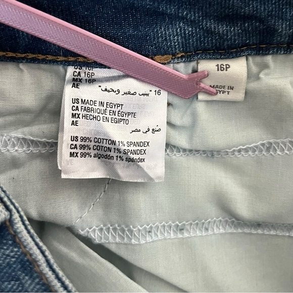 Style & Co Curvy Capri Size 16 Petite Honeybee Wash Distressed Jeans - Picture 8 of 9